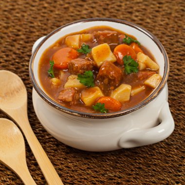 Yavaş Tencere sığır eti güveç