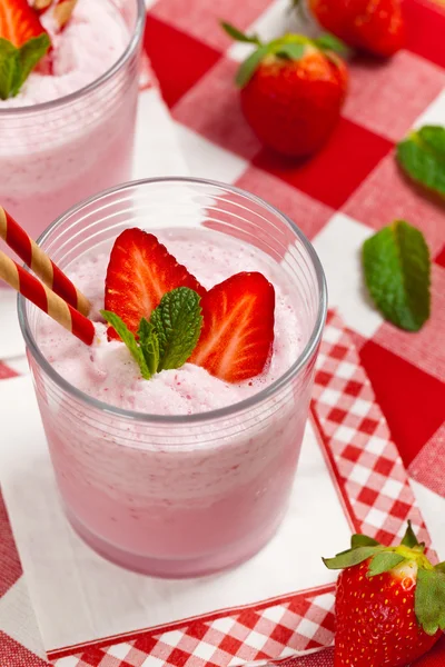 Jordgubbs yoghurt smoothie — Stockfoto