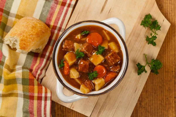 Estofado casero de carne de cocción lenta — Foto de Stock