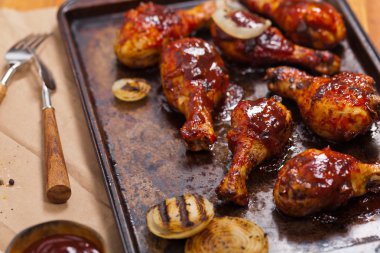 Barbekü tavuk drumsticks