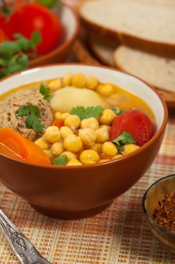 Nohut Çorbası köfte ile