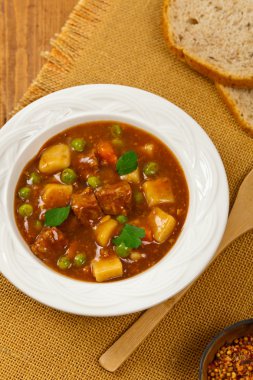 ev yapımı sığır eti güveç