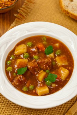 ev yapımı sığır eti güveç