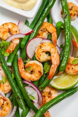 Karides ile yeşil fasulye