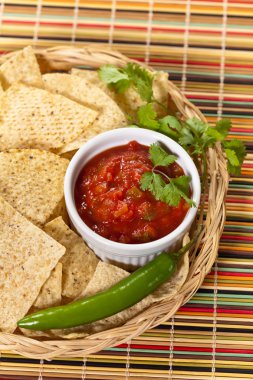 Baharatlı kırmızı salsa