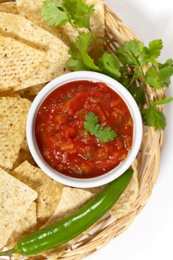 Baharatlı kırmızı salsa