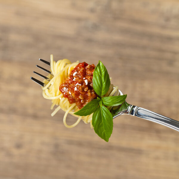 Спагетти с мясным томатным соусом
