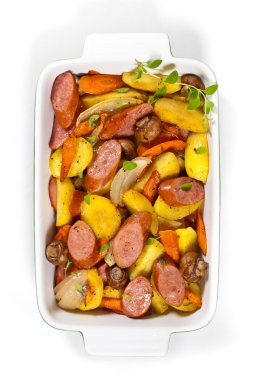 Patates ve sosis yemek