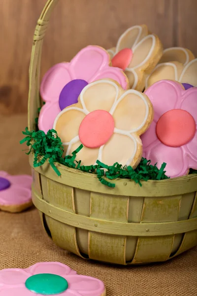 Zelfgemaakte suiker koekjes gevormd als bloemen — Stockfoto