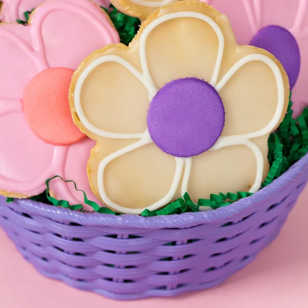 Zelfgemaakte suiker koekjes gevormd als bloemen — Stockfoto