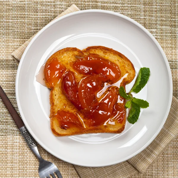 Francouzský Toast s broskvovou marmeládou — Stock fotografie