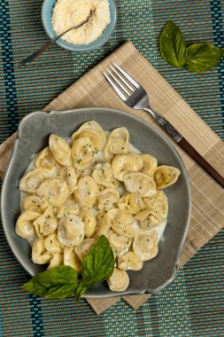 Tortellini Alfredo
