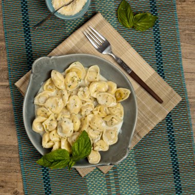 Tortellini Alfredo