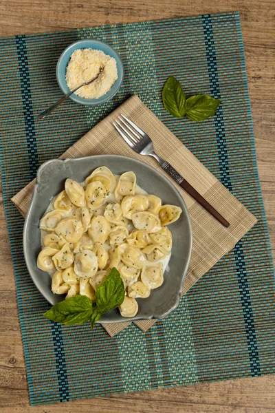 Tortellini Alfredo