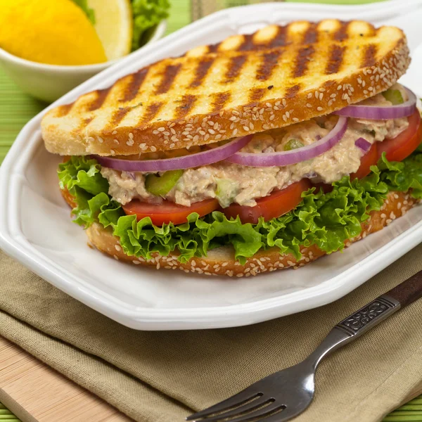 Sandwich de atún Panini — Foto de Stock