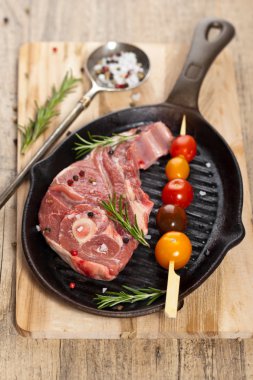 çiğ kuzu pirzolası