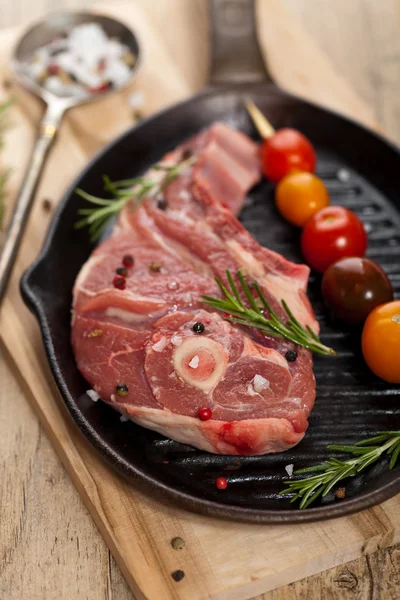 çiğ kuzu pirzolası