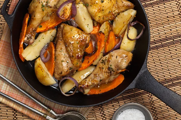 Roasted chicken thighs — Stock Photo, Image