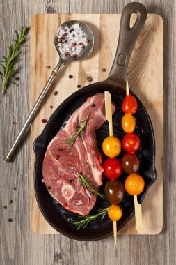 çiğ kuzu pirzolası