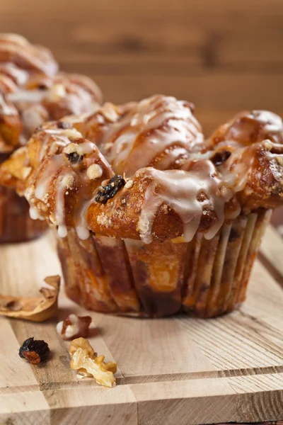 Cinnamon Raisin Cobblestone Muffins — Stock Photo, Image