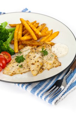 Izgara beyaz balık ile yemek tabağı