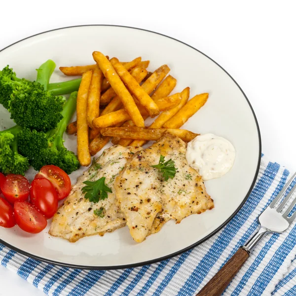 Speiseteller mit gegrilltem Weißfisch — Stockfoto