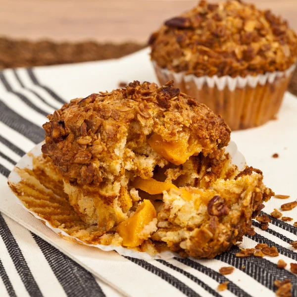 Perzik Pecan en muesli Muffins — Stockfoto