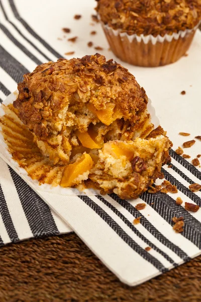 Persika Pecan och Granola Muffins — Stockfoto