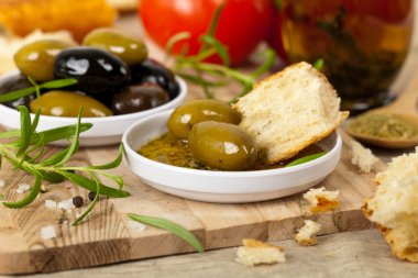 zeytinyağı ile ekmek