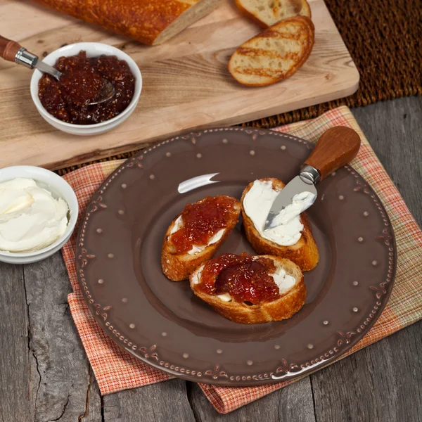 Ekologiska fikon frukt spridning — Stockfoto