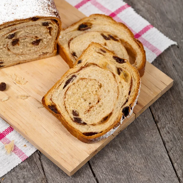 Cinnamon Raisin Bread — Stock Photo, Image