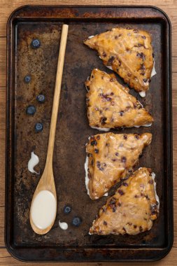 Yaban mersinli çörek