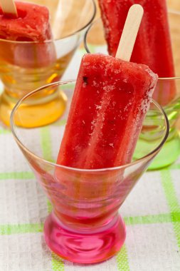 Dondurulmuş çilek meyve Bar