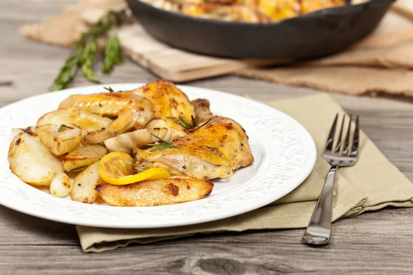 Roasted chicken thighs — Stock Photo, Image