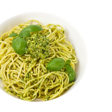 Pesto ile makarna