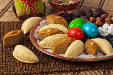 Paskalya için renkli yumurtalar