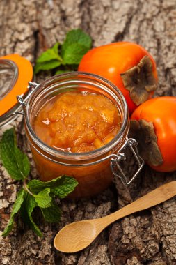 Turuncu Trabzon hurması reçel