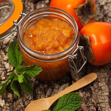 Turuncu Trabzon hurması reçel