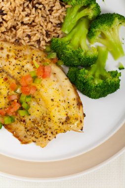 Balık yemek - kızarmış balık filetosu