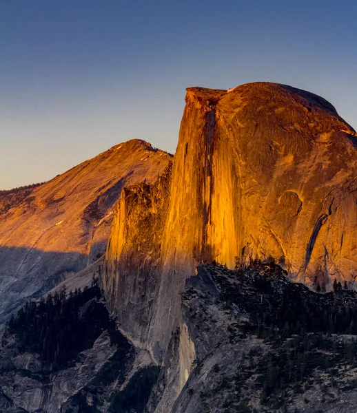 Halve koepel, yosemite national park — Stockfoto