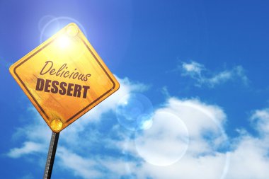 Sarı mavi bir gökyüzü ve beyaz bulutlar yol işaretiyle: lezzetli des