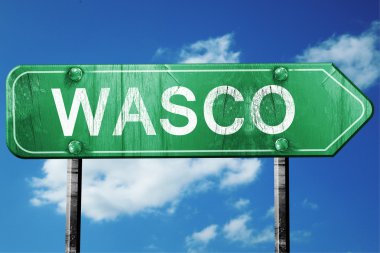 Wasco yol işaret, yıpranmış ve hasarlı bir görünüm