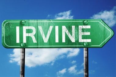 Irvine yol işaret, hasarlı ve aşınmış bak