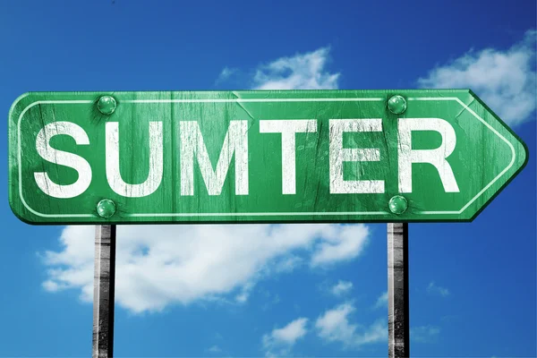 Sumter dopravní značka, opotřebované a poškozené vypadat — Stock fotografie