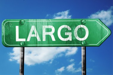 Largo yol işaret, yıpranmış ve hasarlı bir görünüm