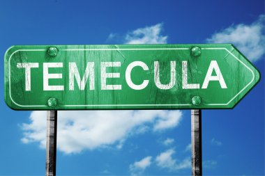 Temecula yol işaret, yıpranmış ve hasarlı bir görünüm