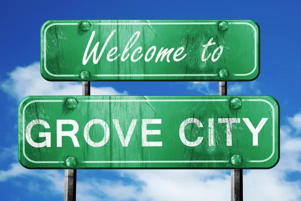 Grove city vintage zöld út jel-a kék ég háttér — Stock Fotó