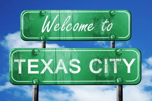 Texas città vintage verde cartello stradale con sfondo cielo blu — Foto Stock