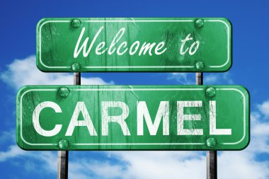Carmel vintage yeşil yol işareti mavi gökyüzü arka plan ile