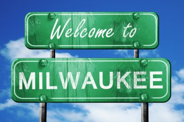 Milwaukee vintage yeşil yol işareti mavi gökyüzü arka plan ile